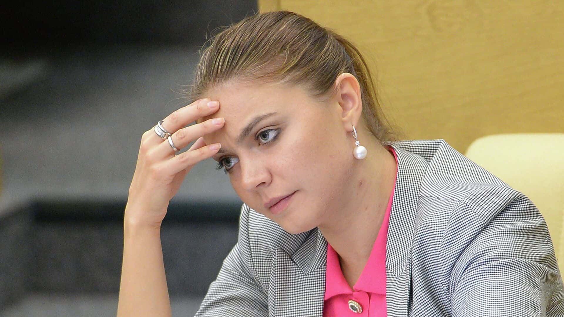 Канада ввела санкции против четырех российских компаний и 22 человек. Среди них — Кабаева и дочери олигарха Фридмана