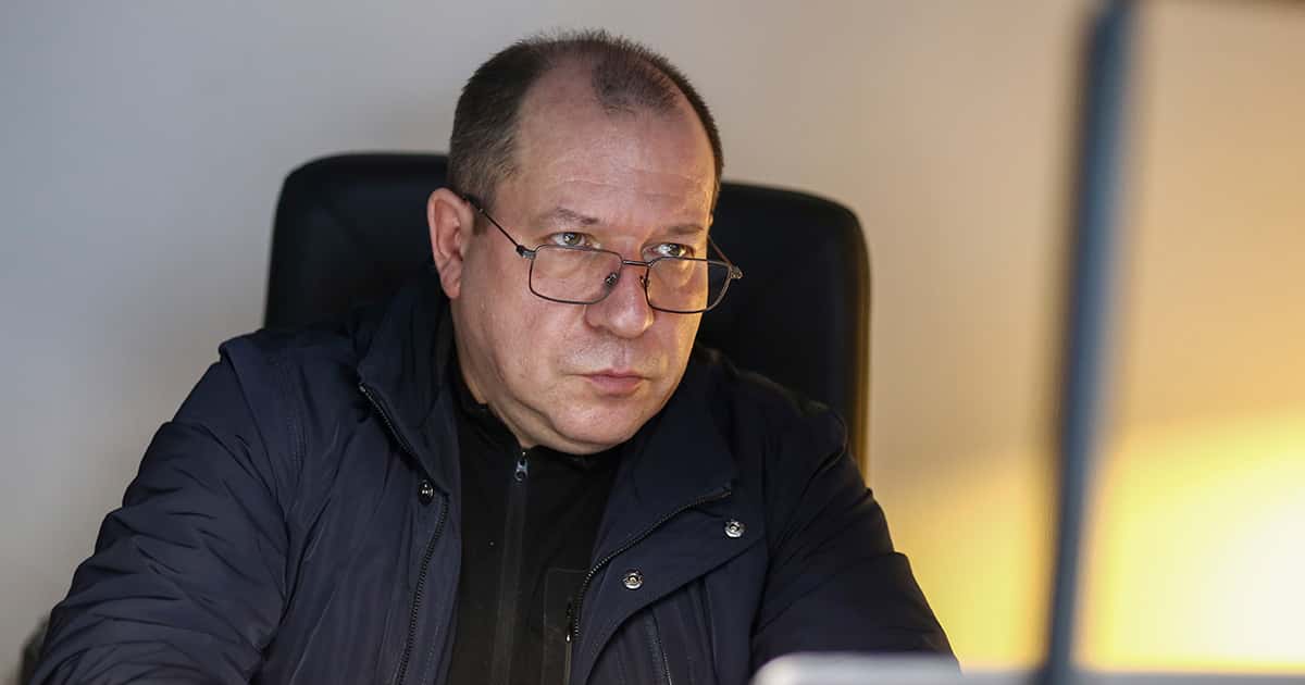 «Честно говоря». Правозащитник Игорь Каляпин. Можно ли что-то изменить, оставшись в России?