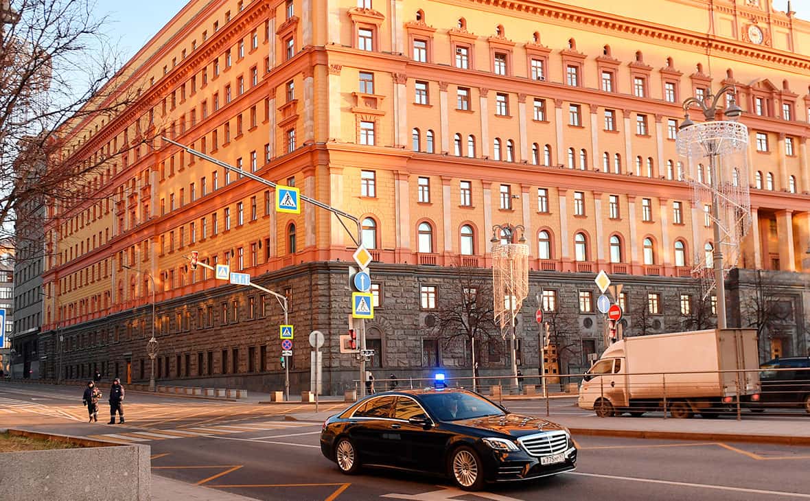 ФСБ и других силовиков в Москве подняли по тревоге, на трассе «Дон» выставляют блокпосты — Русская служба Би-Би-Си