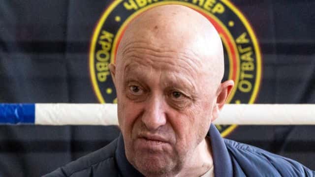 Макрон, Певчих, боеприпас в ручной клади. Кого российские пропагандисты винят в смерти Пригожина