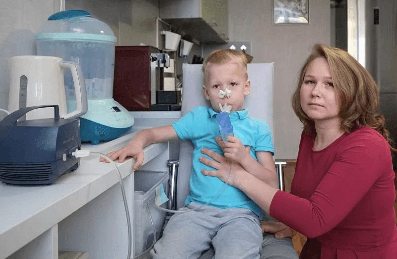 Пациенты с муковисцидозом заявили о недоступности в России жизненно важного лекарства «Пульмозим»