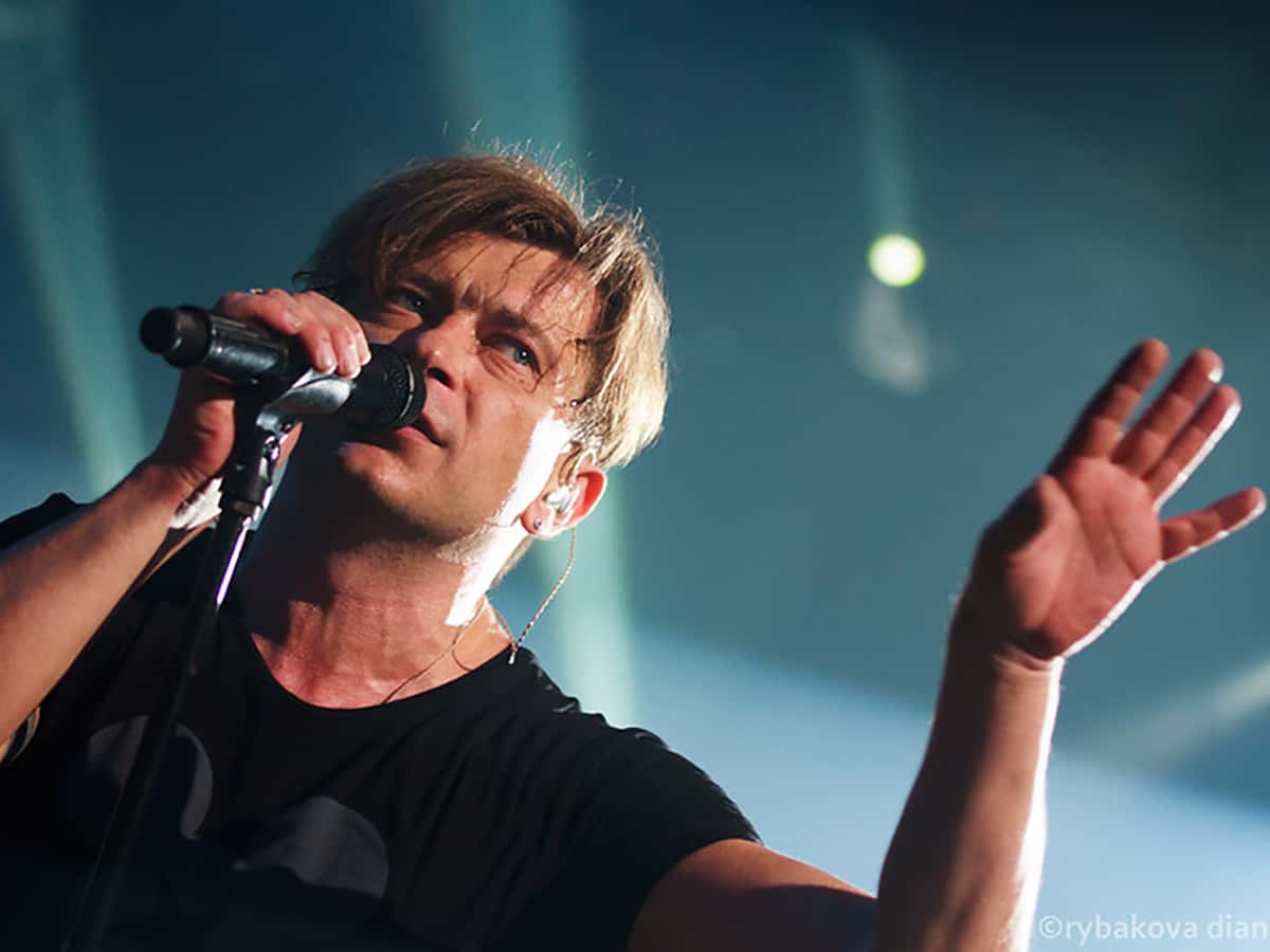 Лева Би-2 ожидает вылета в Израиль из Таиланда. Юрист: «Еще утром на этом рейсе должны были лететь четверо. Ситуация очень нестабильная»