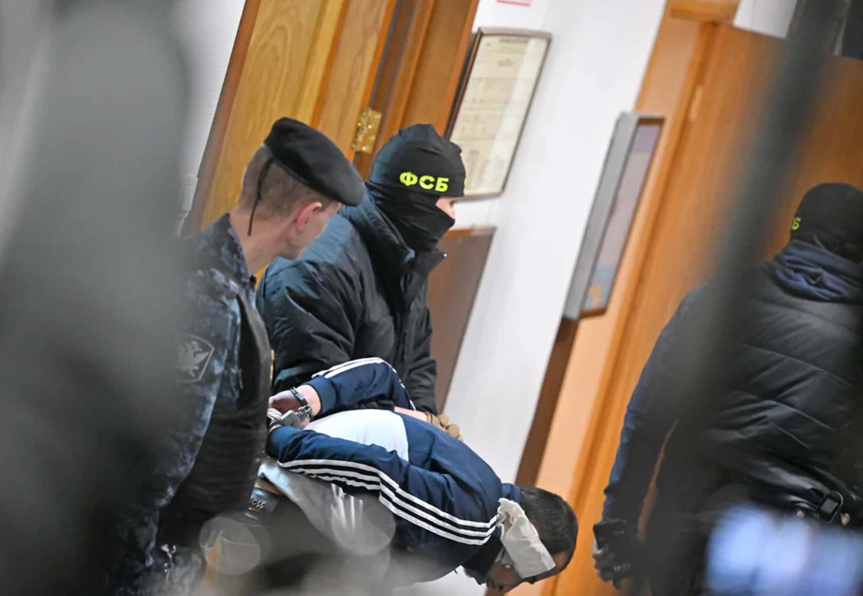 Суд в Москве арестовал четверых обвиняемых по делу о теракте в «Крокусе»