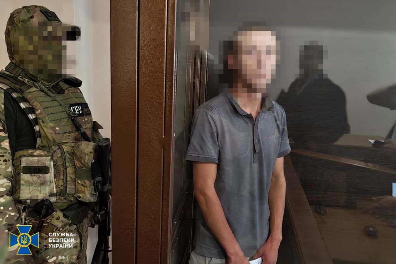 СБУ задержала в Одессе шестерых курьеров, которых подозревают в совершении поджогов автомобилей военных по заказу ФСБ