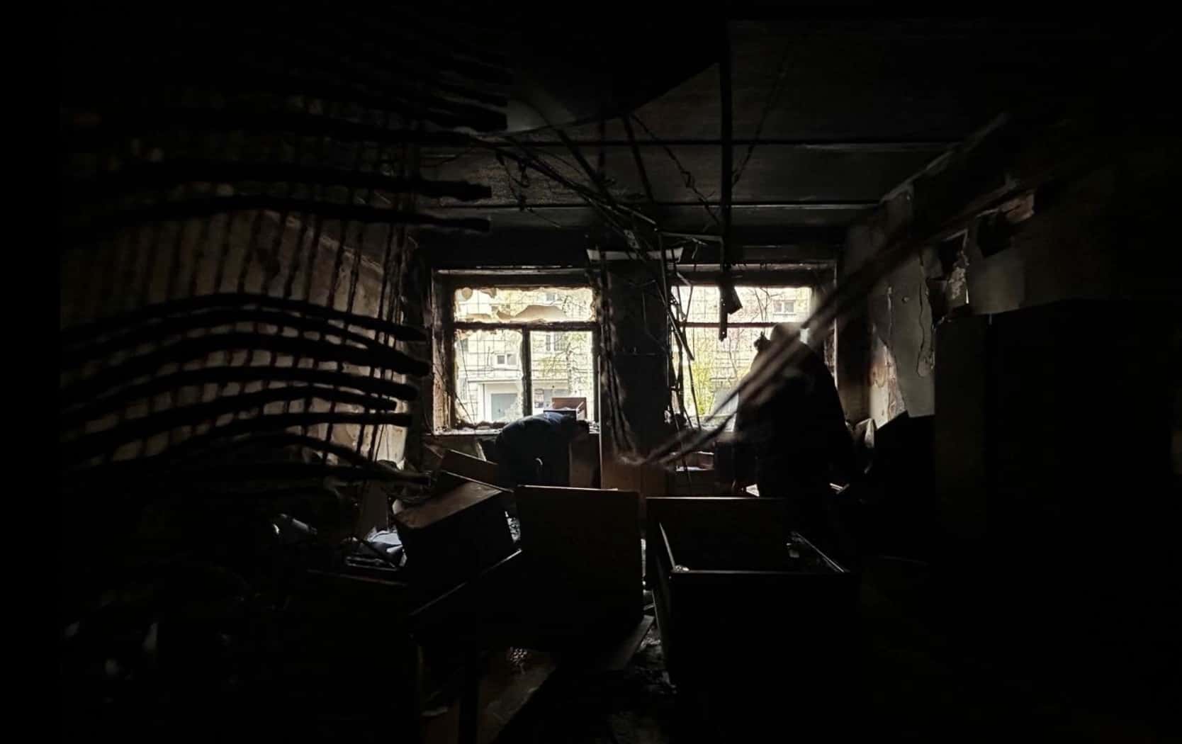 Суд отправил под домашний арест мать и дочь, обвиняемых в поджоге офиса «Единой России» в Перми