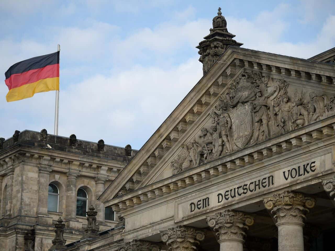 В Германии распалась правительственная коалиция. Страна осталась без утвержденного бюджета и с перспективой досрочных перевыборов весной