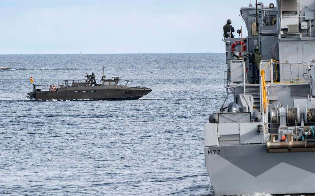 Швеция направит три военных корабля и самолет-разведчик для охраны подводных кабелей связи в Балтийском море