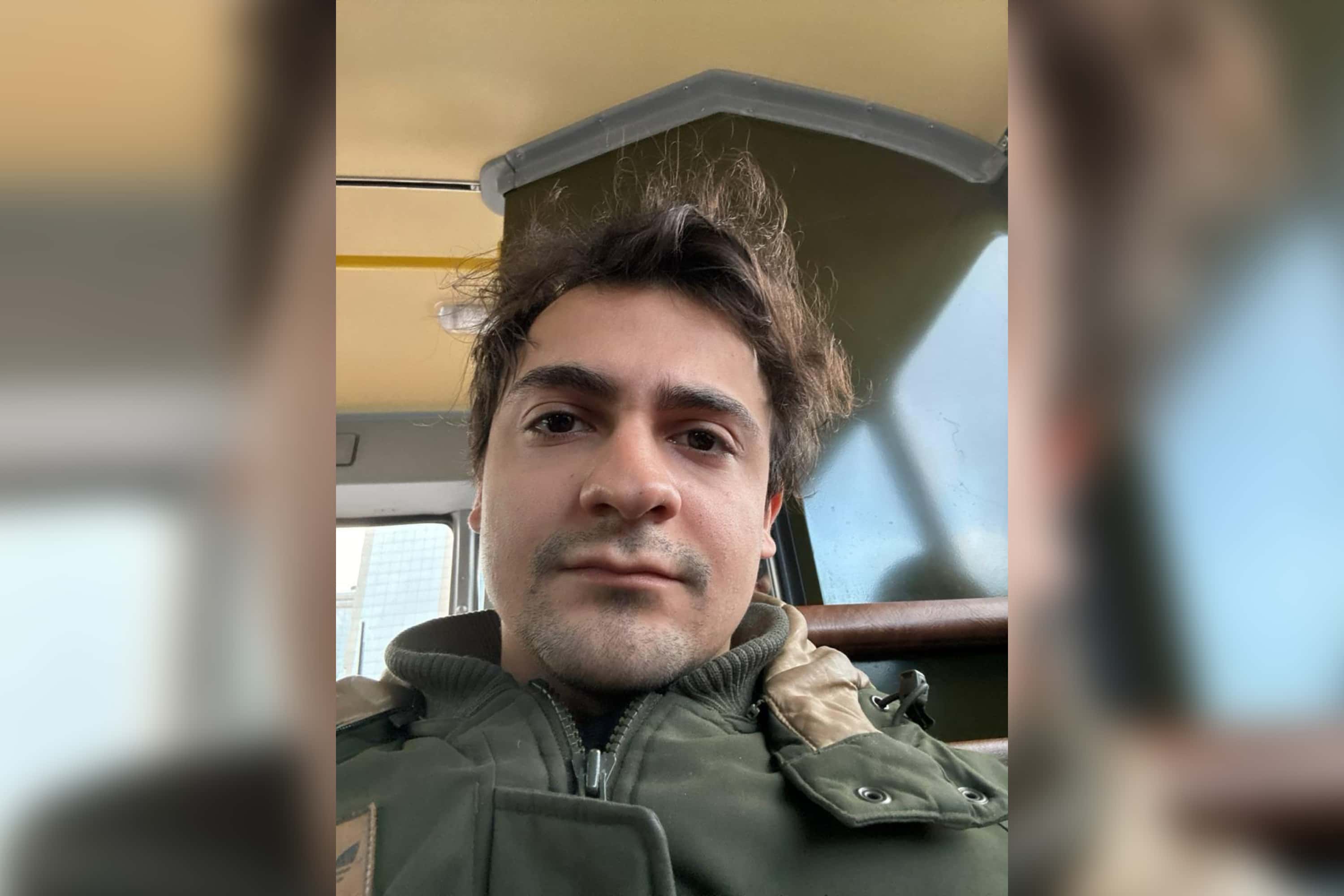 «Х**и ты родину не защищаешь, я за тебя должен?» — ОМОН задержал активиста за съемку облавы на мигрантов в Москве. Его везут в военкомат 