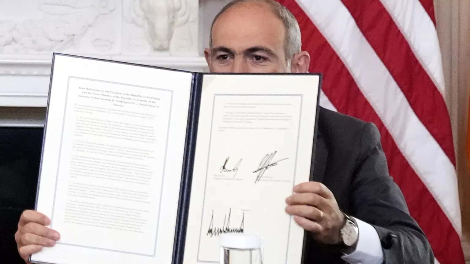 МИД Азербайджана и Армении опубликовали текст проекта мирного договора между странами