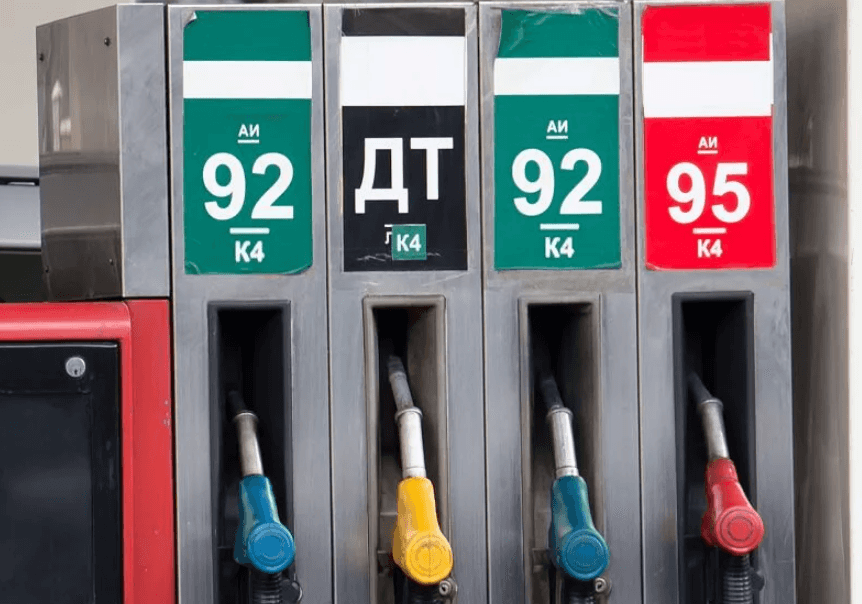 Путин запретил обнулять топливный демпфер и легализовал кустарный дизель на фоне атак на НПЗ