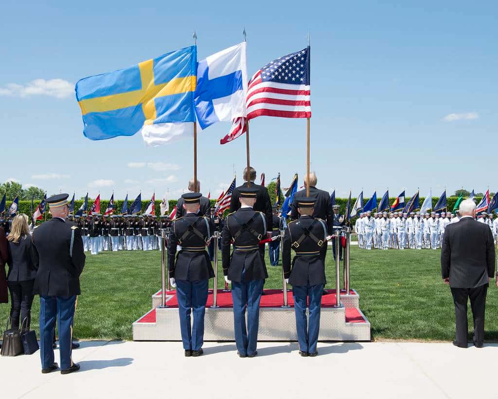 Грозить не надо шведу. Как путинская политика толкает Швецию и Финляндию в НАТО