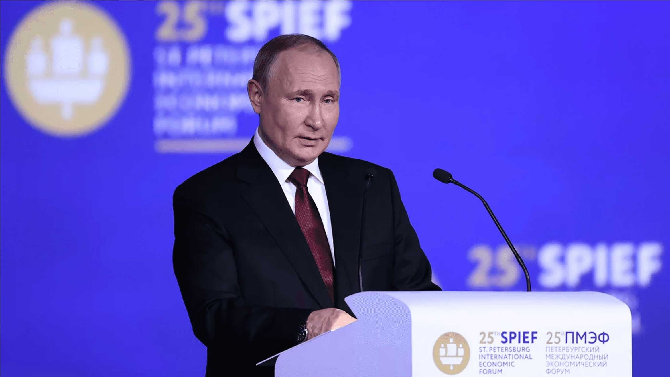 Фейк Путина: в ЕС из-за инфляции падают реальные доходы населения, а Россия своих граждан защитила