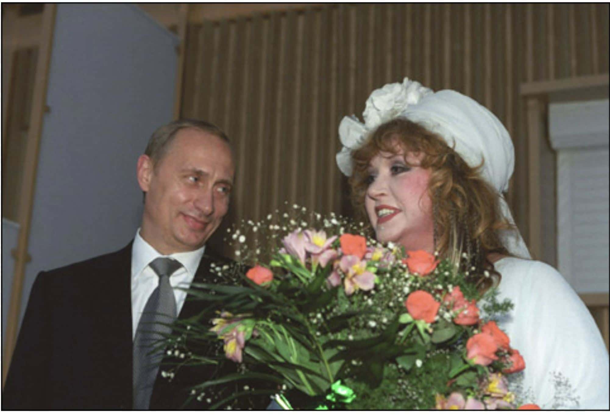 «Поступок Пугачевой — символ перемен в общественном мнении» — политолог Дмитрий Орешкин