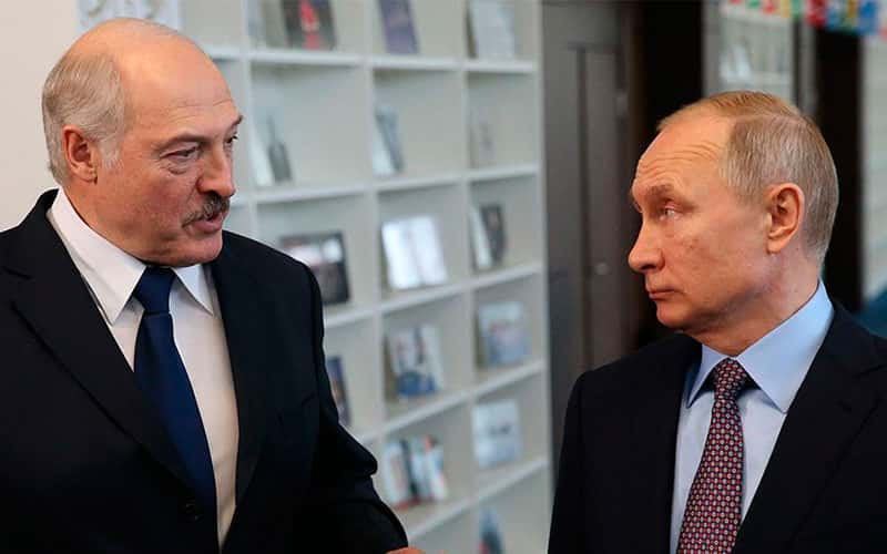 Путин стабилизирует положение Лукашенко, но не в обмен на суверенитет или поддержку в войне. Политаналитик о встрече в Минске