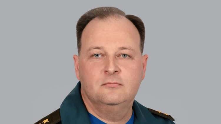 В Москве гигантская сосулька упала на голову генерала МЧС. Прокуратура начала проверку