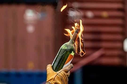 60-летнюю жительницу Коми арестовали за попытку поджечь военкомат, обвинив в «попытке теракта»