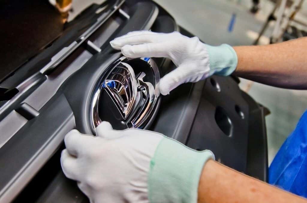 РБК: АвтоВАЗ будет привлекать к сборке автомобилей заключенных