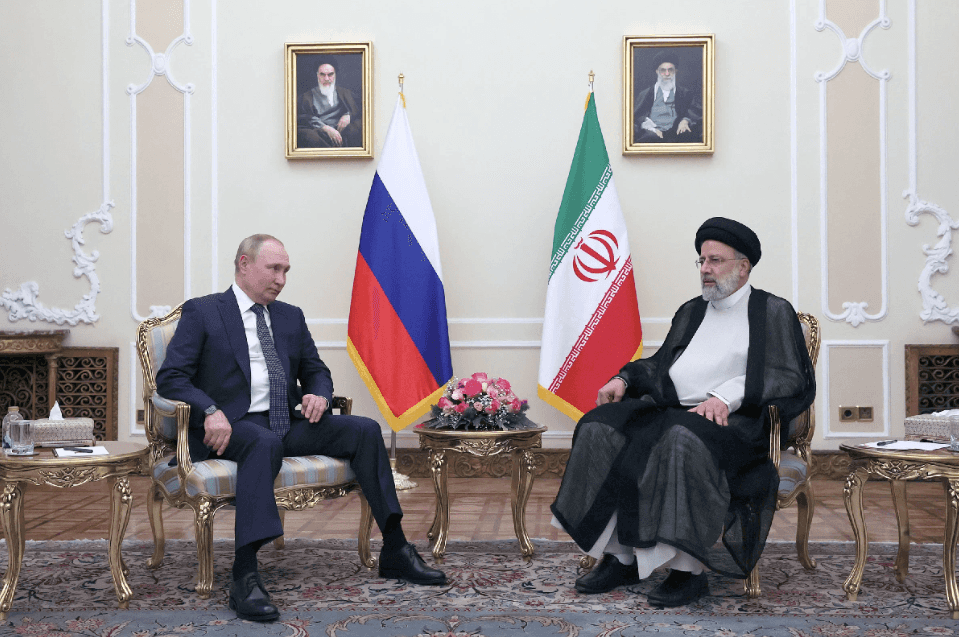 Москва поругалась с Тегераном из-за отношений c ОАЭ. Но иранист Максим Алонцев говорит, что это не испортит их дружбу