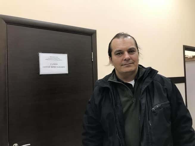 Суд арестовал координатора «Голоса» Владимира Егорова на 15 суток по обвинению в неповиновении полиции