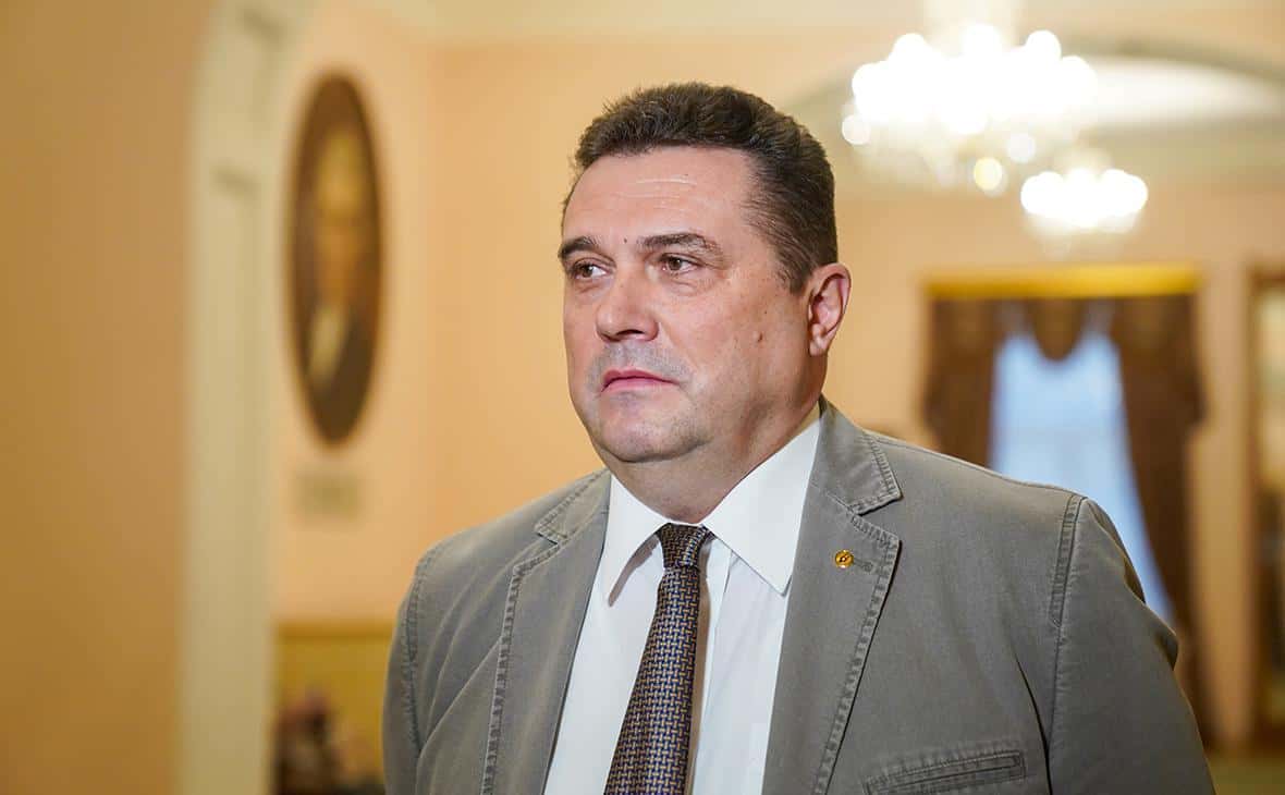 Уехавшие из России журналисты работают «на врага», говорит глава СЖР Владимир Соловьев. Ранее он выступил за военную цензуру и посадки