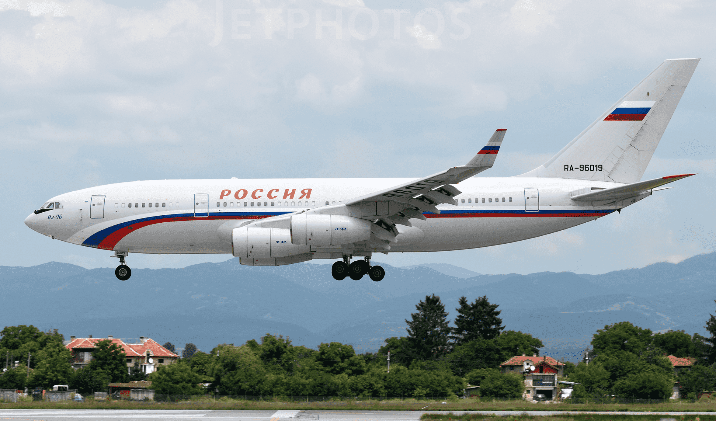 Самолет Лаврова отказались заправлять в Бразилии, причина — в санкциях