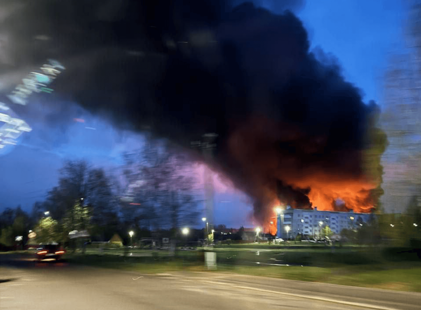 Ночью Россию атаковали 50 беспилотников. Повреждены электроподстанции, зафиксировано возгорание на нефтебазе в Смоленской области