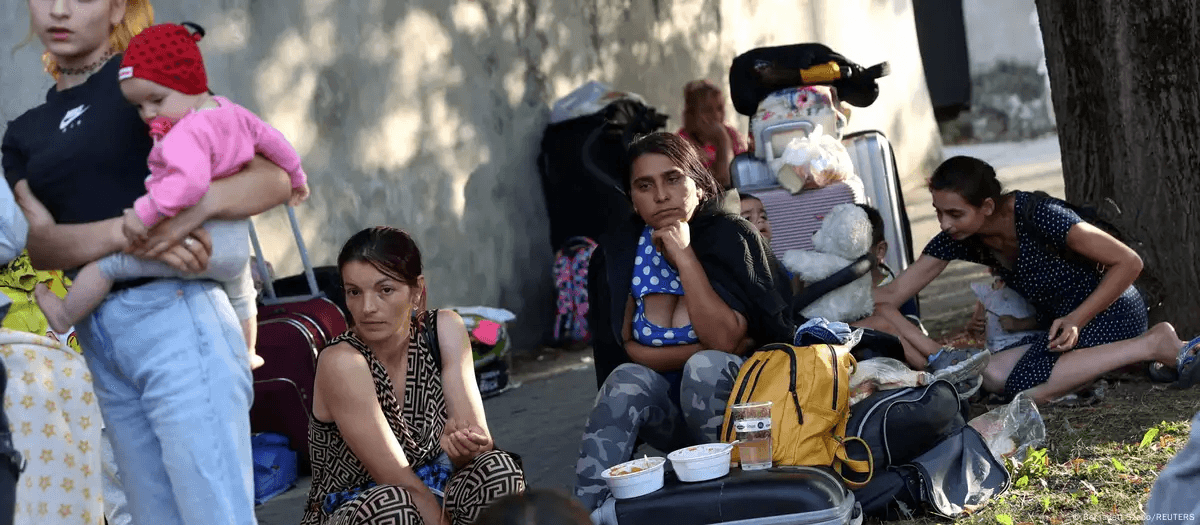 «Лишение соцпомощи части украинских беженцев в Венгрии — часть её политики, разрушающей систему предоставления убежища» — политолог