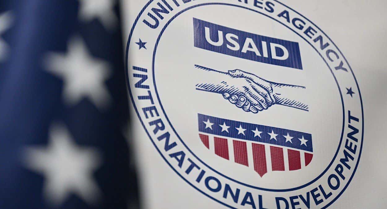 Из-за решения Трампа заморозить гранты USAID в Украине остановлены мониторинг военных преступлений, помощь переселенцам и работа медиа