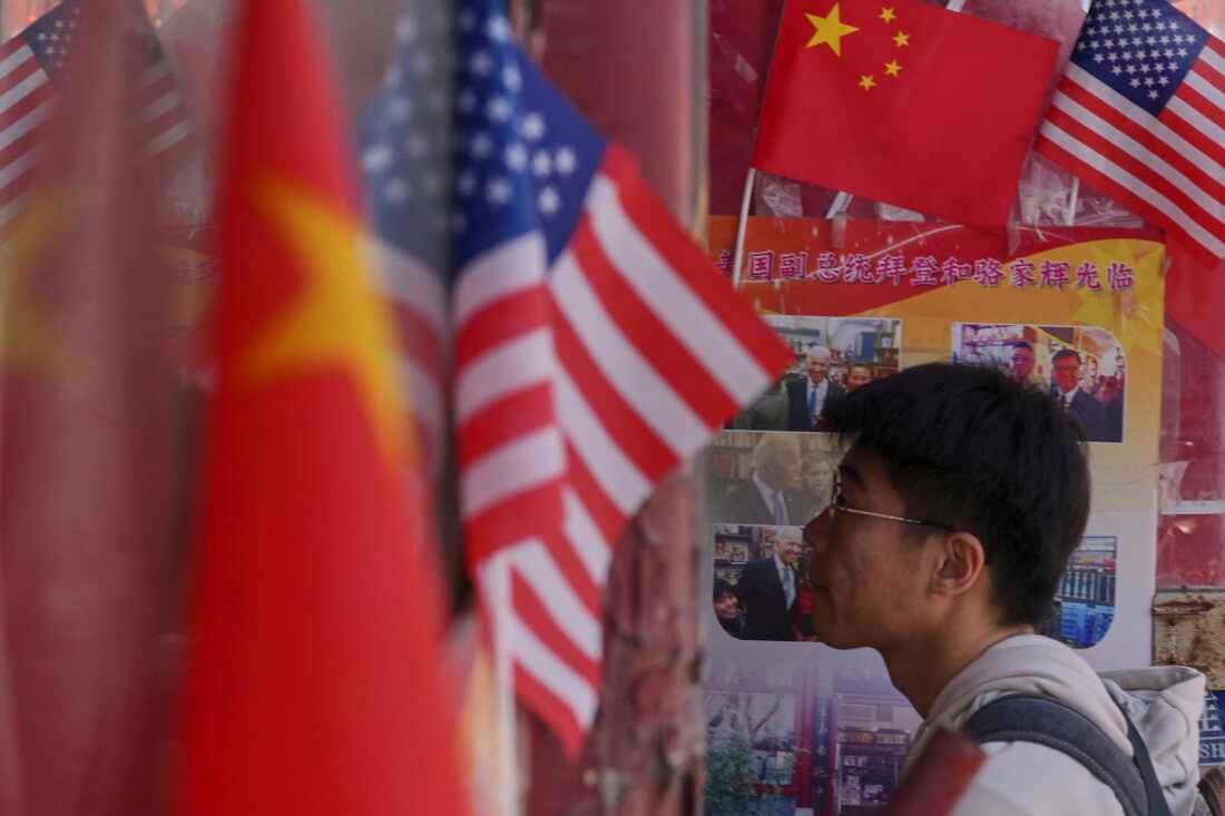 Китайские соцсети цензурируют контент о пошлинах Трампа — Reuters 