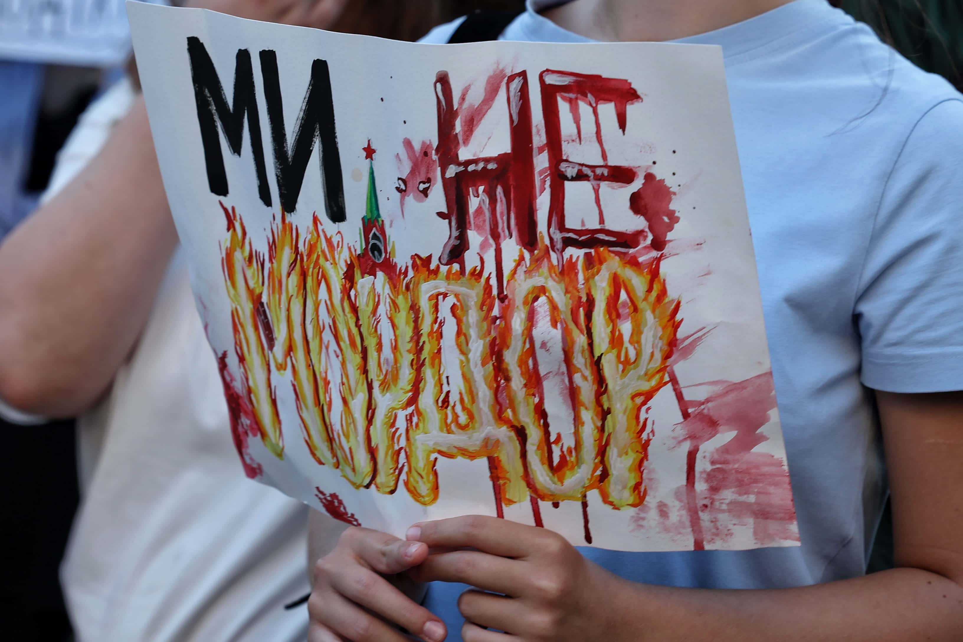 После протестов в Украине Зеленский решил отменить им же подписанный закон о ликвидации независимости антикоррупционных органов