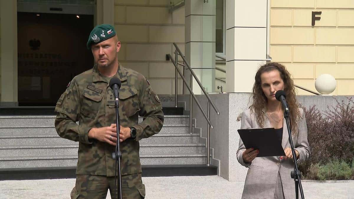 Обнаружены семь беспилотников и одна ракета, упавшие на территории Польши 