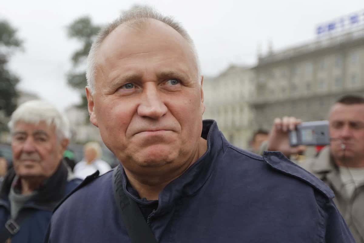 Экс-политзаключенный Николай Статкевич отказался покидать Беларусь и остается на нейтральной полосе — СМИ 