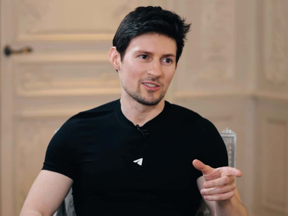 Дуров заявил, что Telegram не стал блокировать каналы, якобы неугодные властям Франции и Молдовы. Неугодный Путину бот Навального он удалял