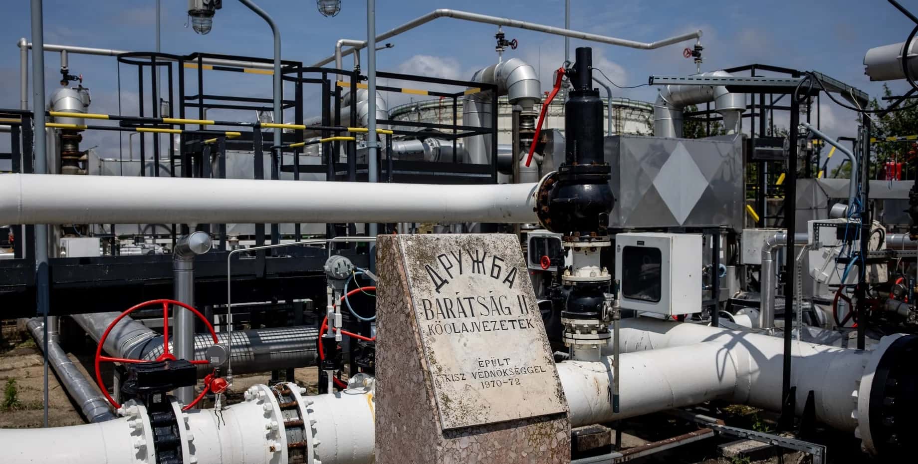 Reuters: Украина тайно экспортировала собственную нефть по «Дружбе» до российского удара по трубопроводу