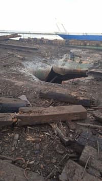 Последствия удара по парому «Авангард» на Керченской паромной переправе