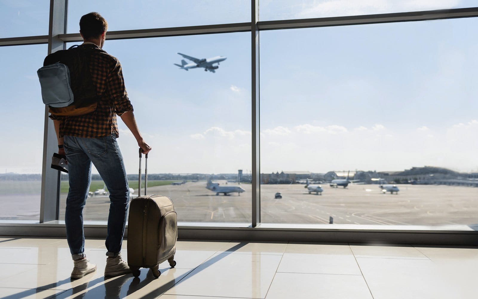 Компания «повара Путина» Пригожина заявила о подготовке ограничений на выезд айтишников из России. Песков обещает, что закон не примут