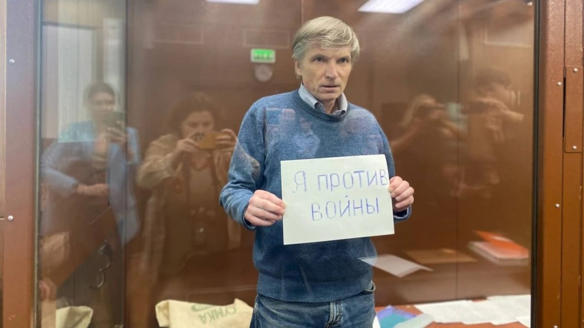 Мундепу Алексею Горинову смягчили приговор на один месяц — до 6 лет 11 месяцев лишения свободы. Апелляция прошла в закрытом режиме