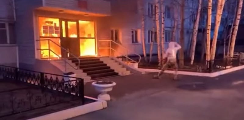 Поджоги военкоматов будут квалифицировать как теракты, за них может грозить до 15 лет лишения свободы —  Генштаб