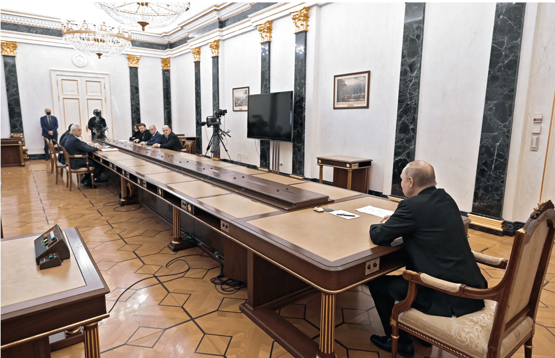 И некому руку подать. Почему России будет намного сложнее перенести санкции, чем Кубе, Венесуэле, Ирану и КНДР