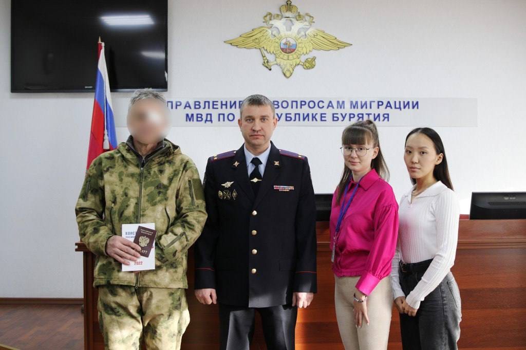 Мигрант из Узбекистана получил гражданство России за участие в войне в Украине