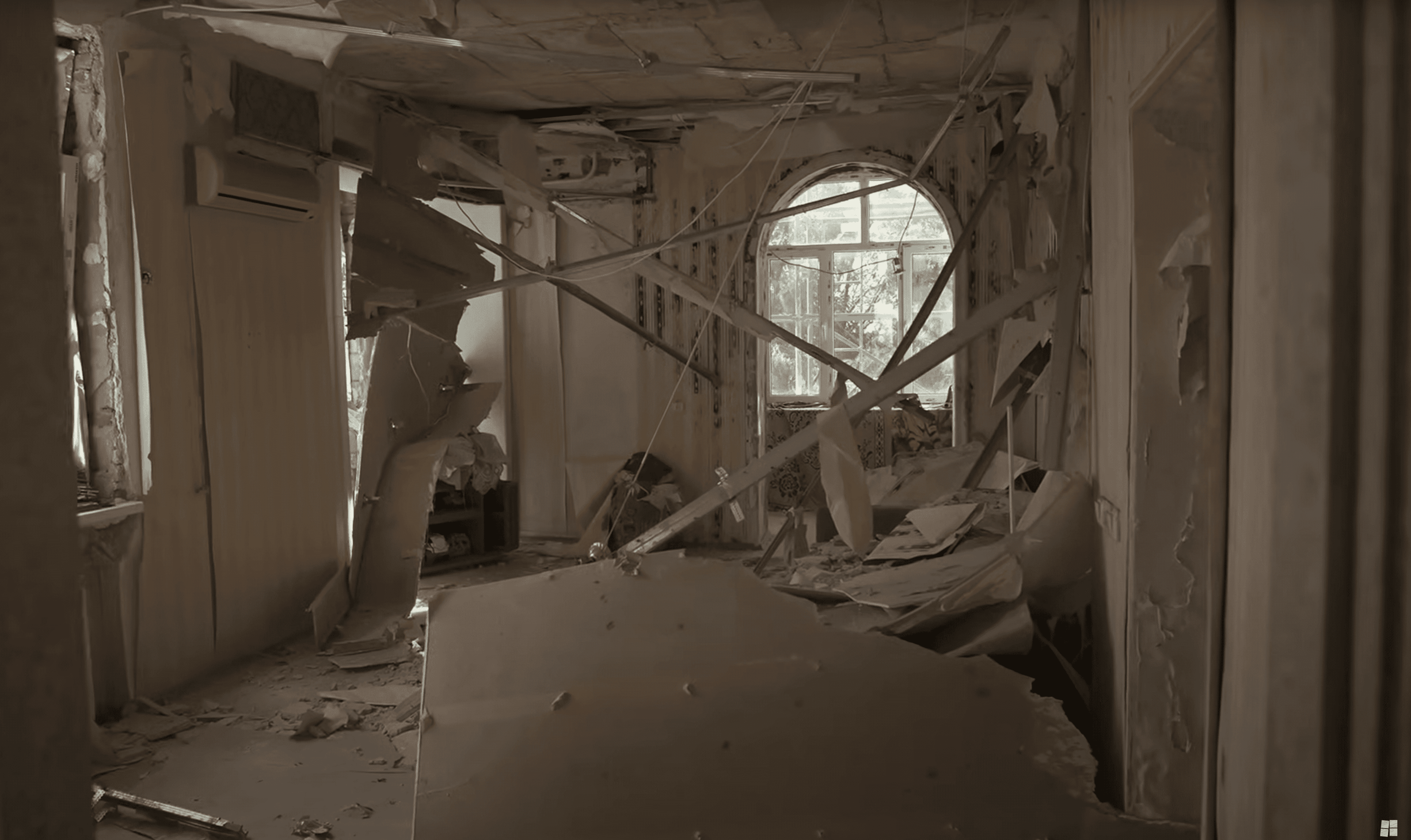 «Выгодно вложить в разрушку и продать подороже». Россияне скупают разрушенное жилье мариупольцев, которые не могут его вернуть