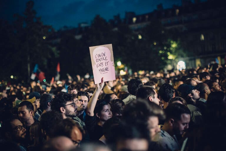 В первом туре парламентских выборов во Франции победила крайне правая партия «Национальное объединение»