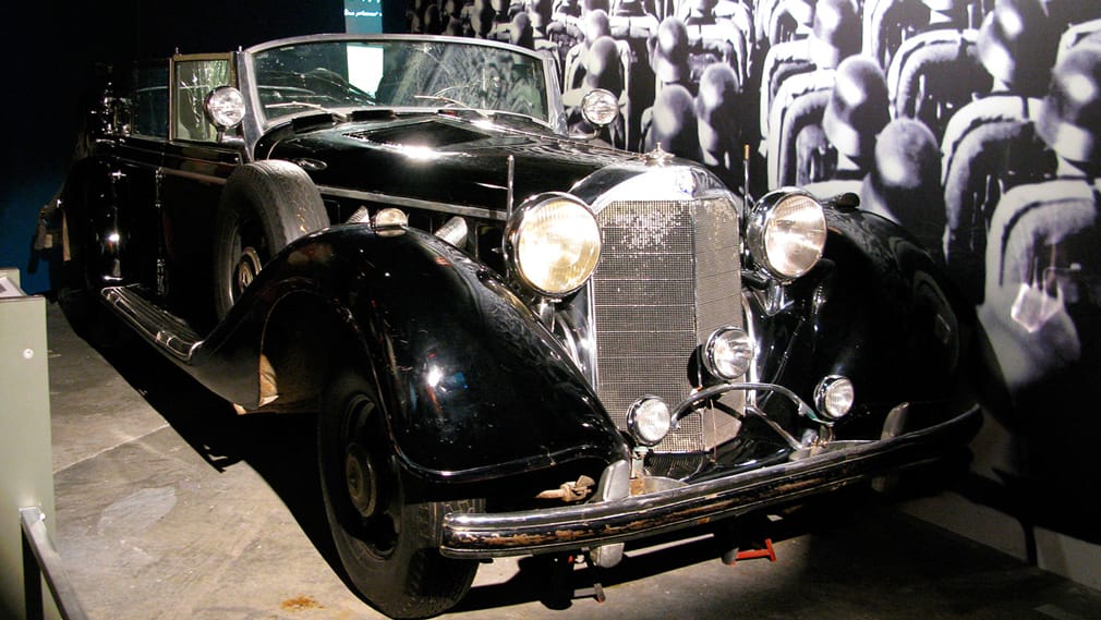 Фейк кремлевских СМИ: Зеленский купил автомобиль Гитлера за $15 млн