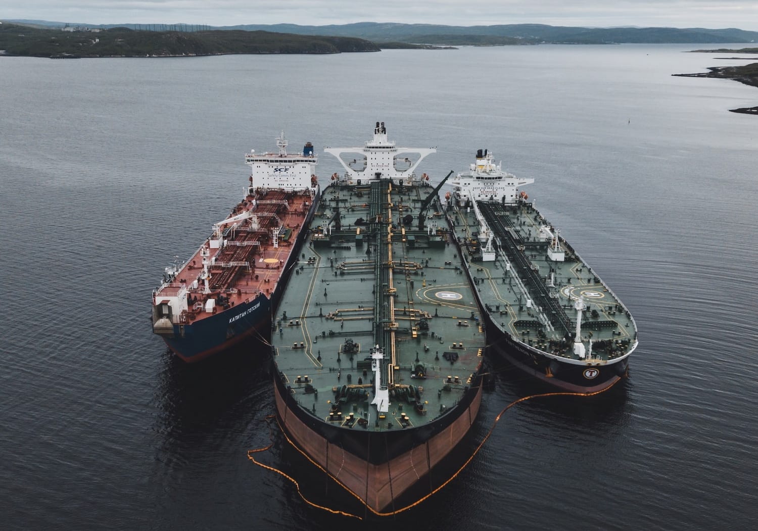 Bloomberg: Треть попавших под санкции танкеров вернулись к перевозке российской нефти