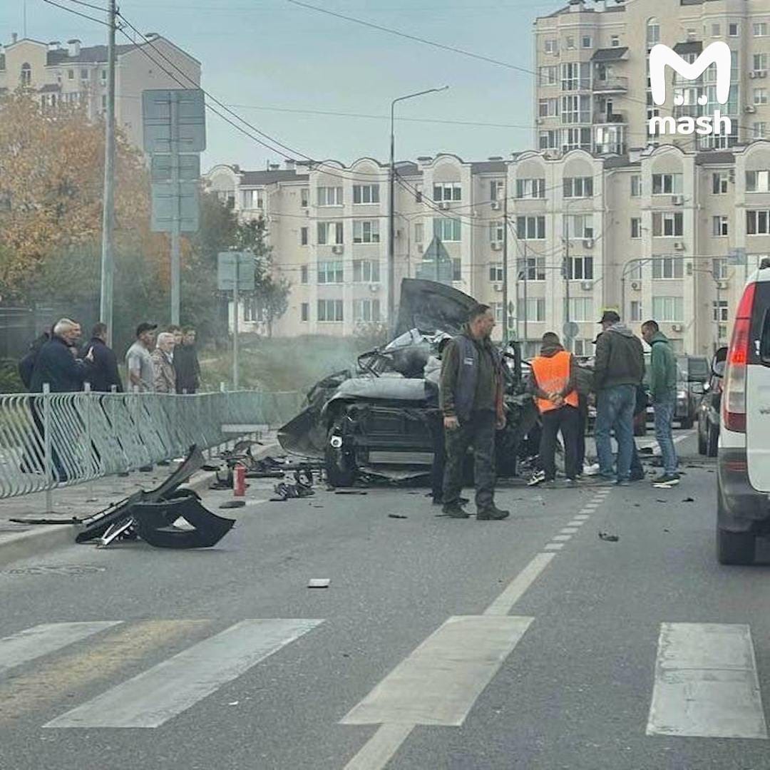 В аннексированном Севастополе взорвалась легковая машина. СМИ пишут, что в ней мог находиться начальник штаба 41-й бригады ракетных катеров