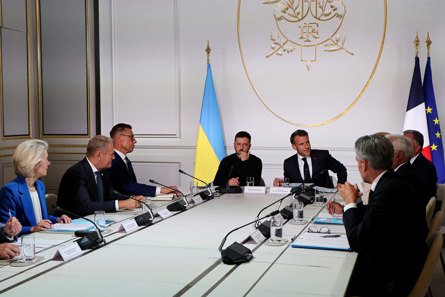 Коалиция желающих, но не решающихся. После парижской встречи союзников Украина получила поддержку, но не гарантии