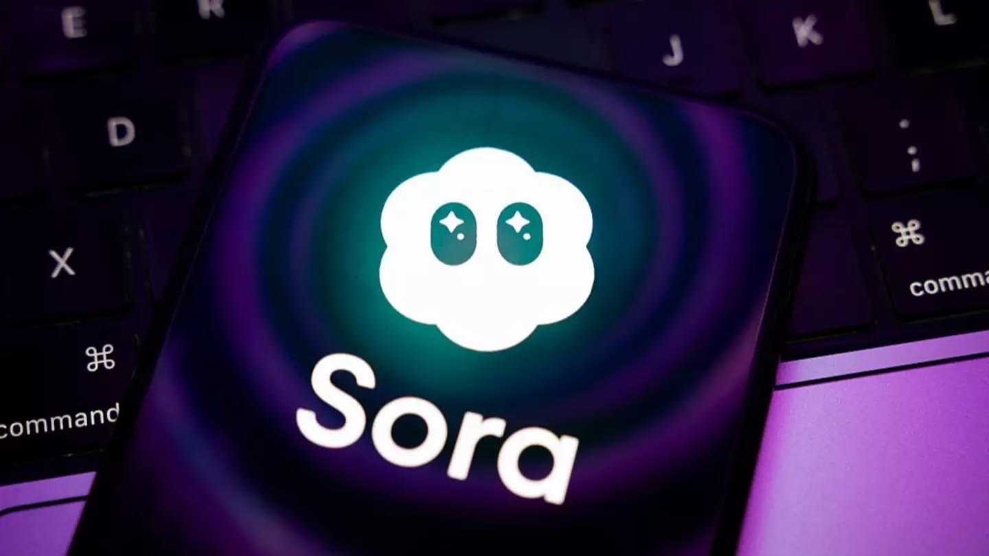 OpenAI усилит защиту от дипфейков в Sora после жалоб актёра Брайана Крэнстона и других публичных личностей