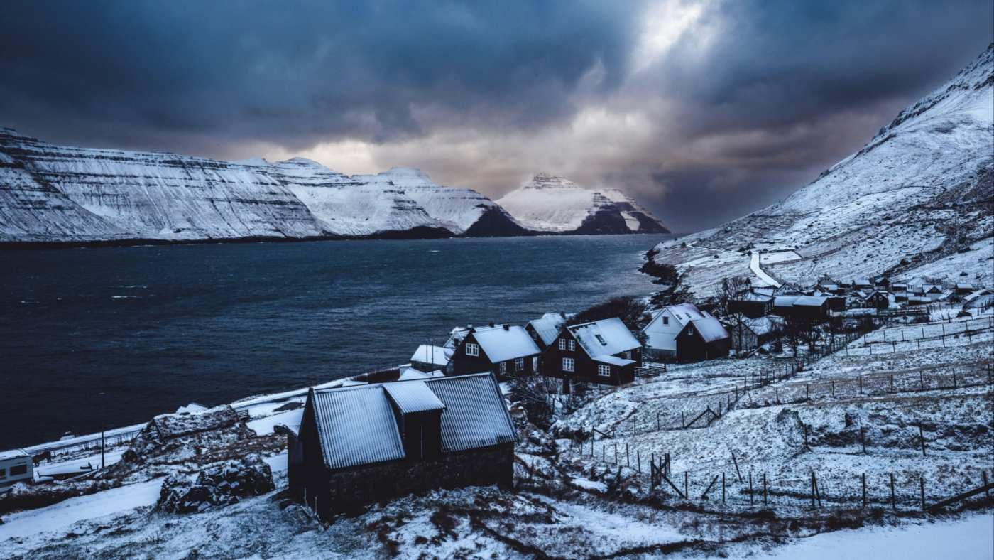 Гренландия и Фарерские острова планируют проложить дополнительные коммуникационные кабели, опасаясь диверсий, как в Балтийском море