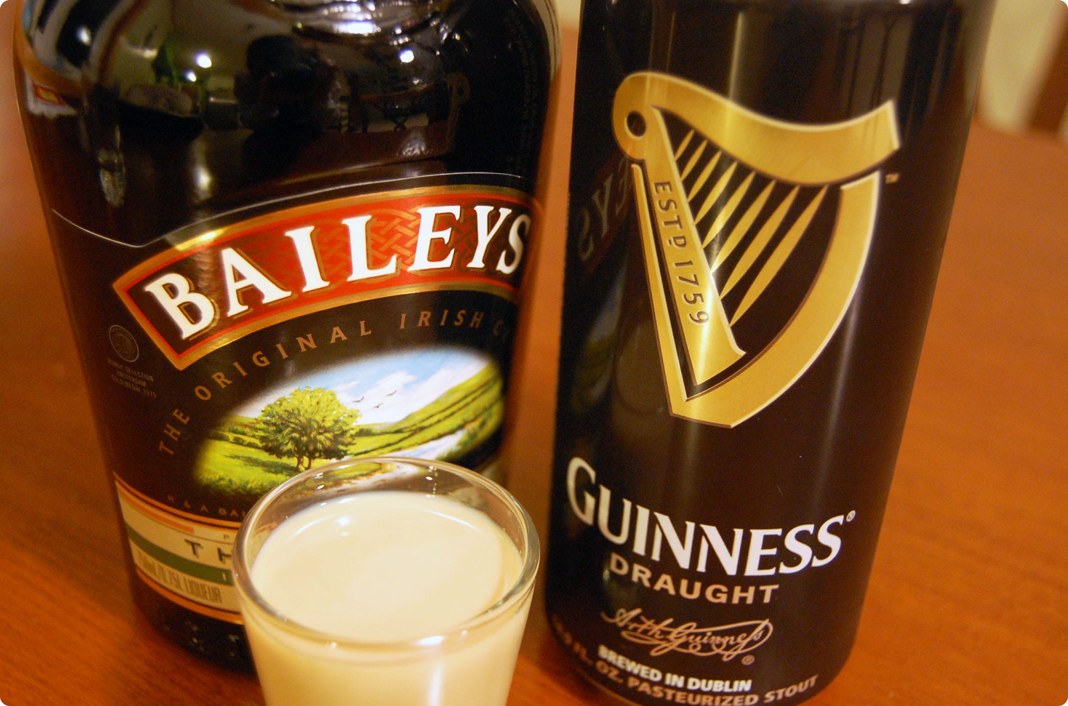 Johnnie Walker, Smirnoff, Black Label, Baileys, Guiness и другие алкогольные бренды уходят из России