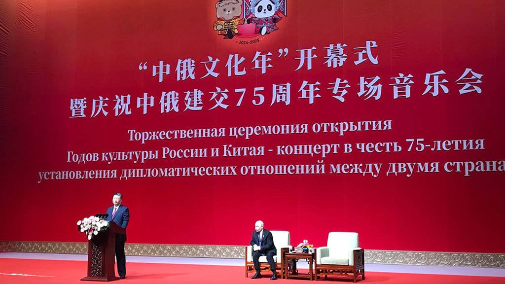 Китаист: Безрезультатная встреча Путина и Си Цзиньпина может означать, что договоренности стали непубличными